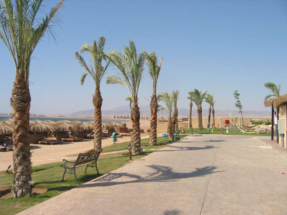 Promenade rechter Strandabschnitt Sentido Caribbean World Soma Bay