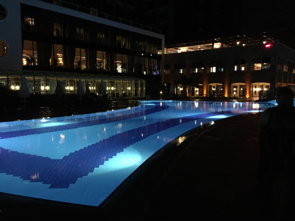 Einer der Pools Kamelya Aishen Club