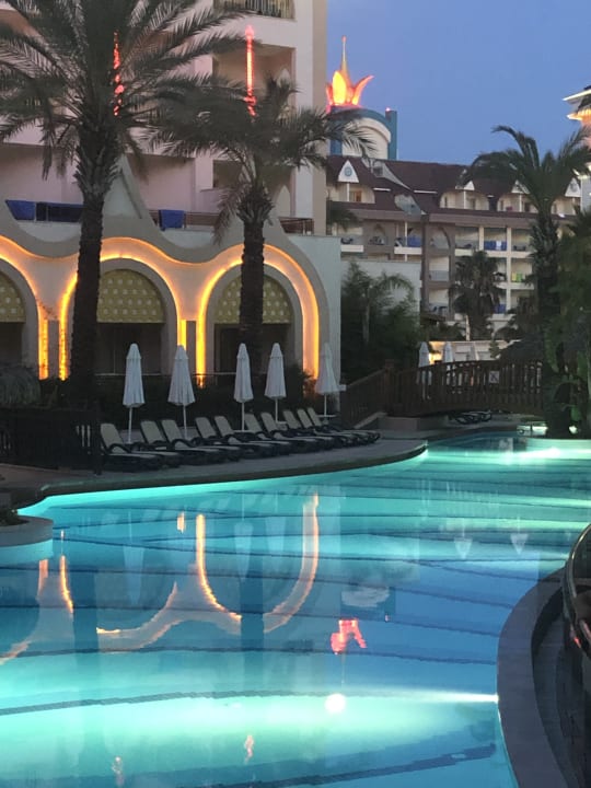 Pool Well Palace Side