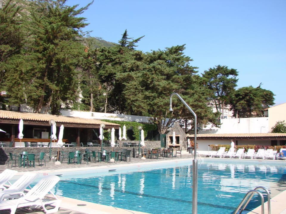 Basen i bar Hotel Dom Pedro Madeira