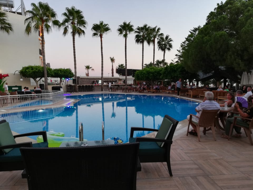 Pool Nerton Hotel - Erwachsenenhotel ab 16 Jahren