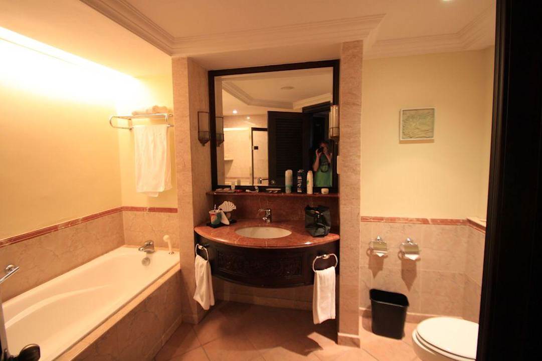 Badezimmer Hotel Nexus Resort Karambunai