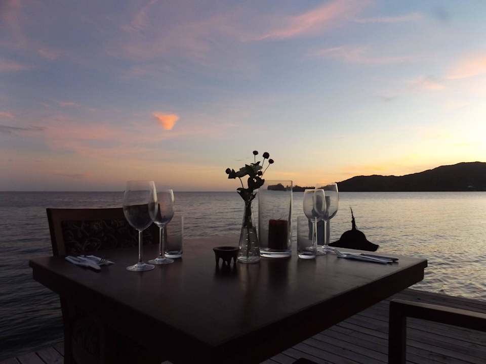 Restaurant mit direkter Meersicht Maleenga Resort