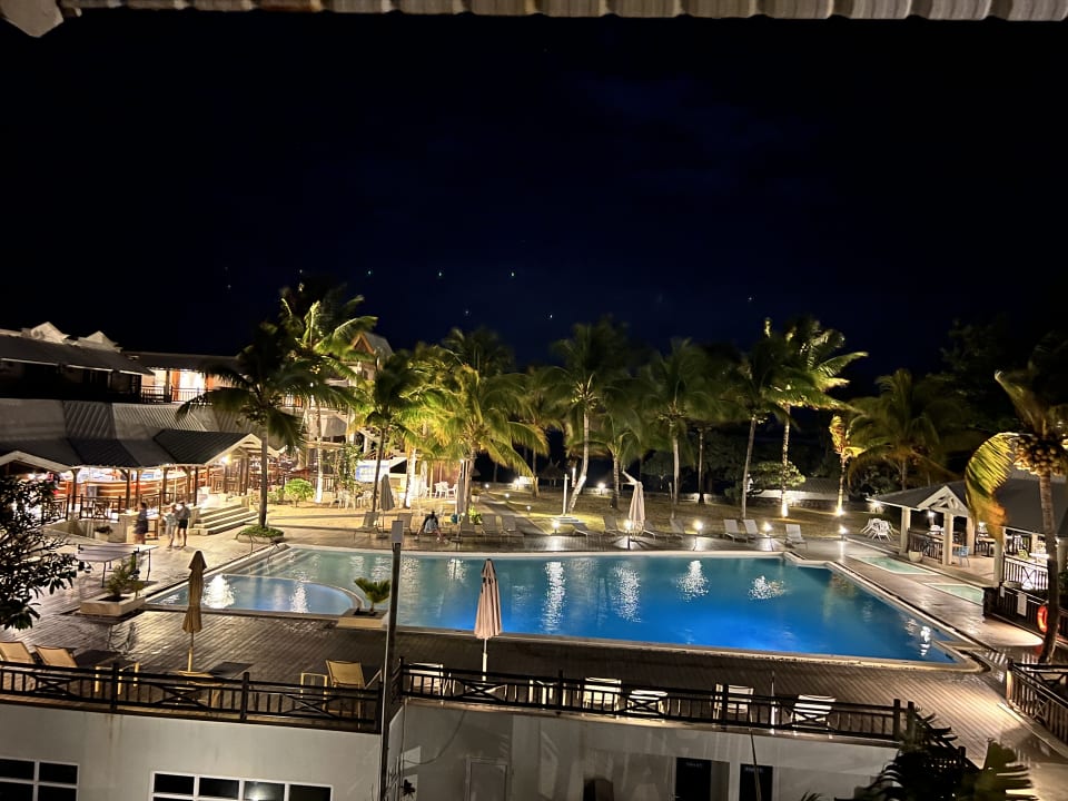 Ausblick Le Peninsula Bay Beach Resort & Spa