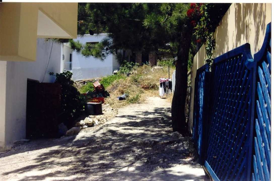 Ausblick in den Hinterhof von der Küche aus Hotel Paradise