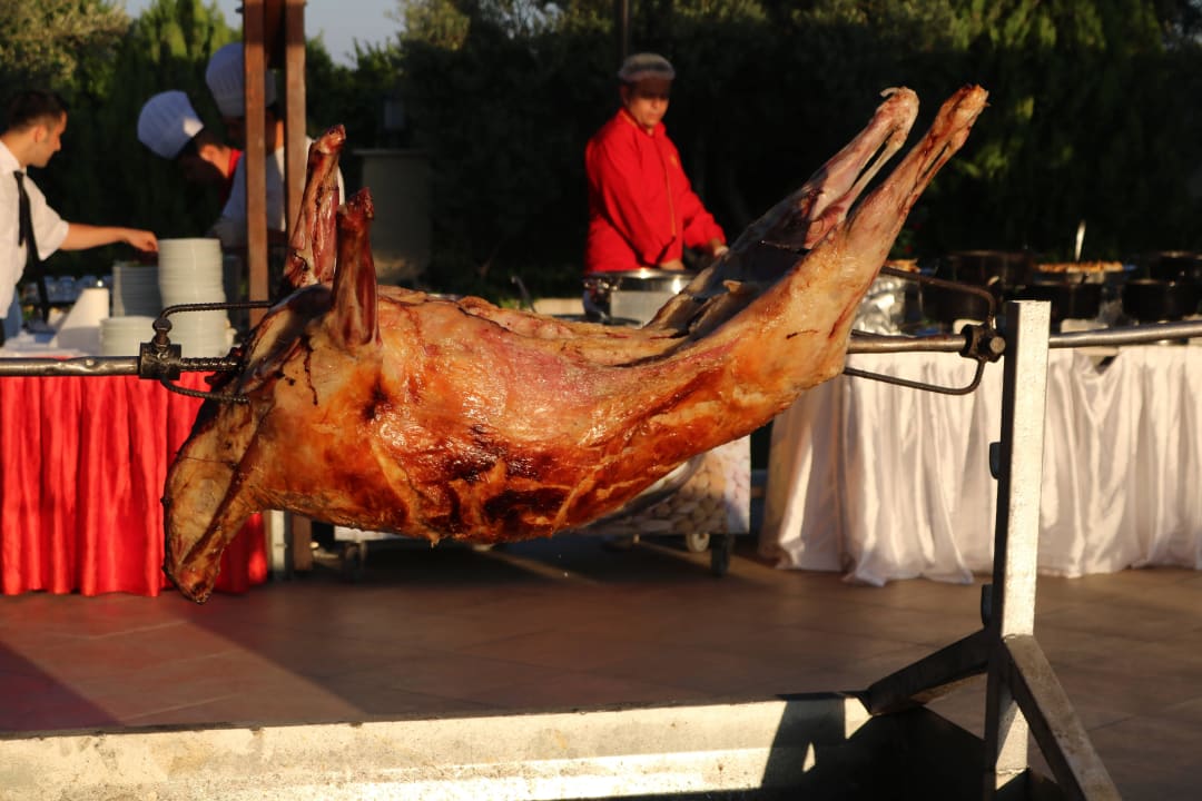 Spießbraten am Türkischen Abend Adalya Ocean Deluxe