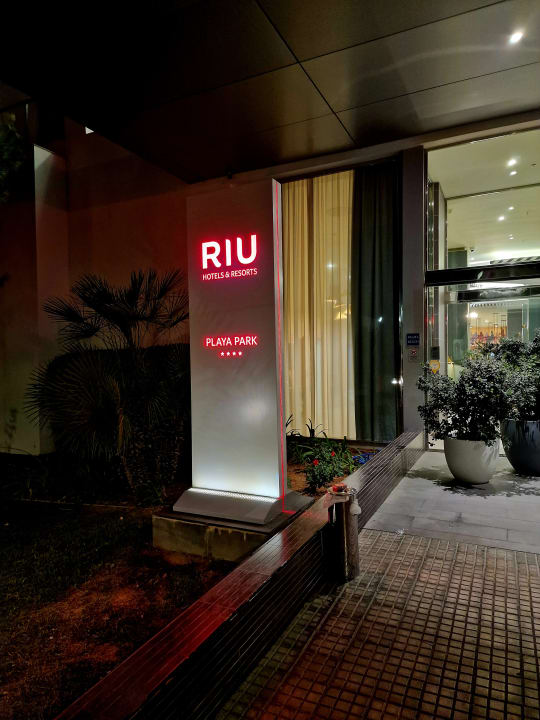 Außenansicht Hotel Riu Playa Park