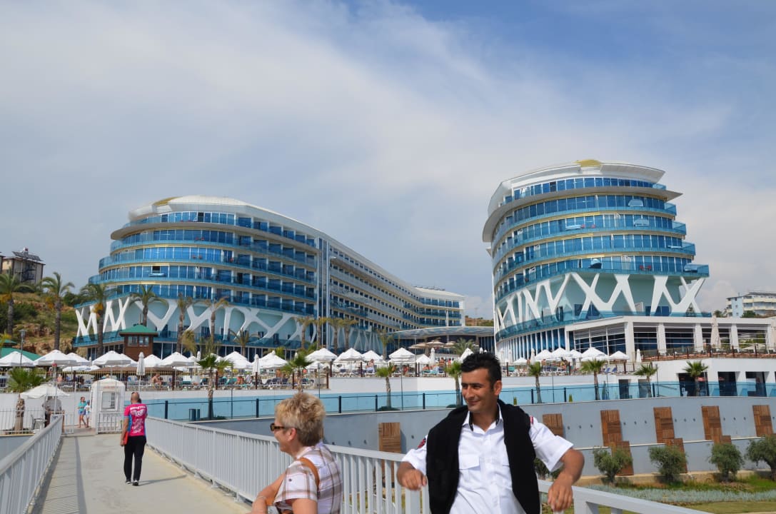 Ansicht vom Übergang zum Meer Vikingen Infinity Resort & Spa