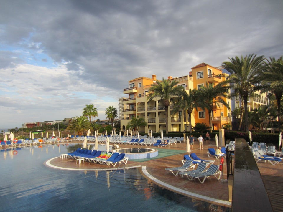 Leicht bewölkt Bahia Principe Sunlight Costa Adeje