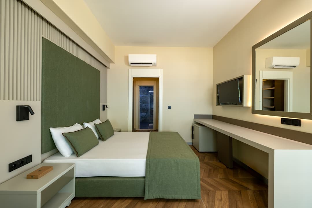 Zimmer Crystal Flora Beach Resort