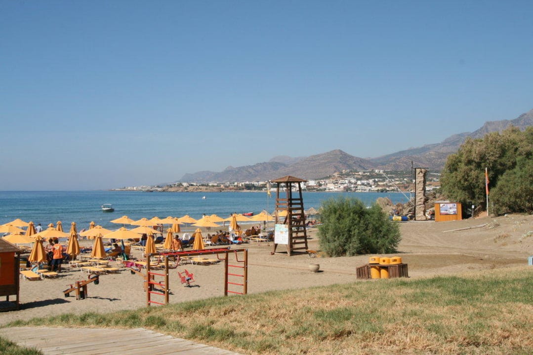 Ausblick vom Pool auf den Strand Atlantica Mikri Poli Crete