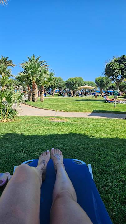 Gartenanlage Anissa Beach & Village