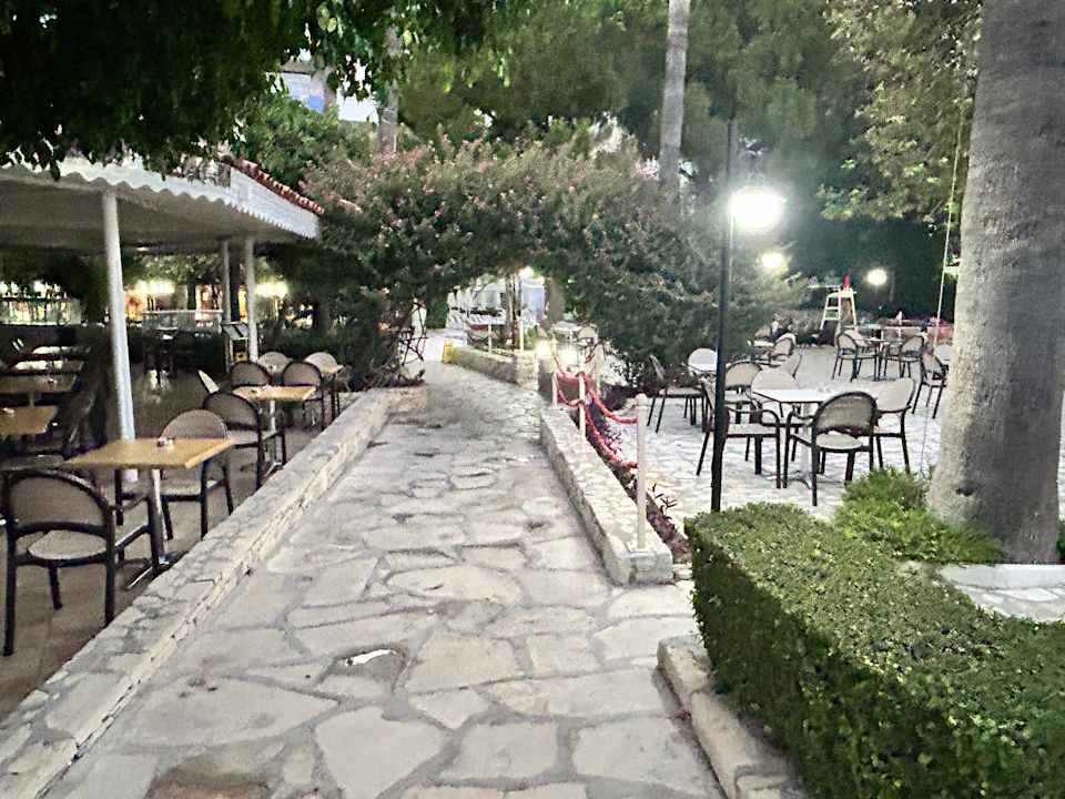 Gartenanlage Trendy Side Beach Hotel - Adults only