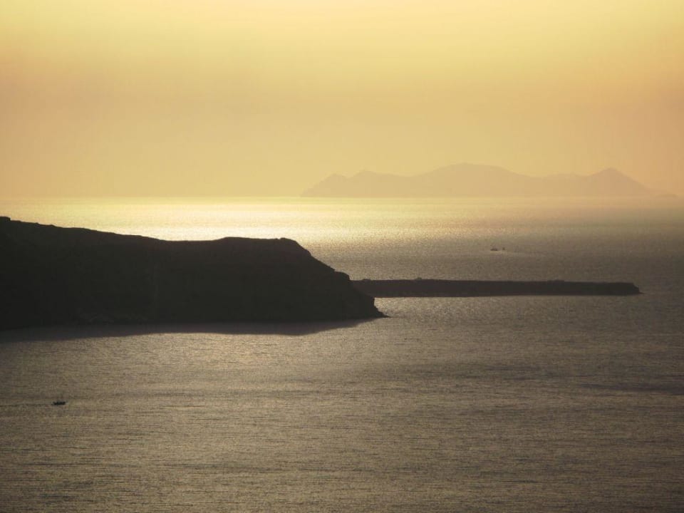 Isles in the evening dusk Hotel Homeric Poems