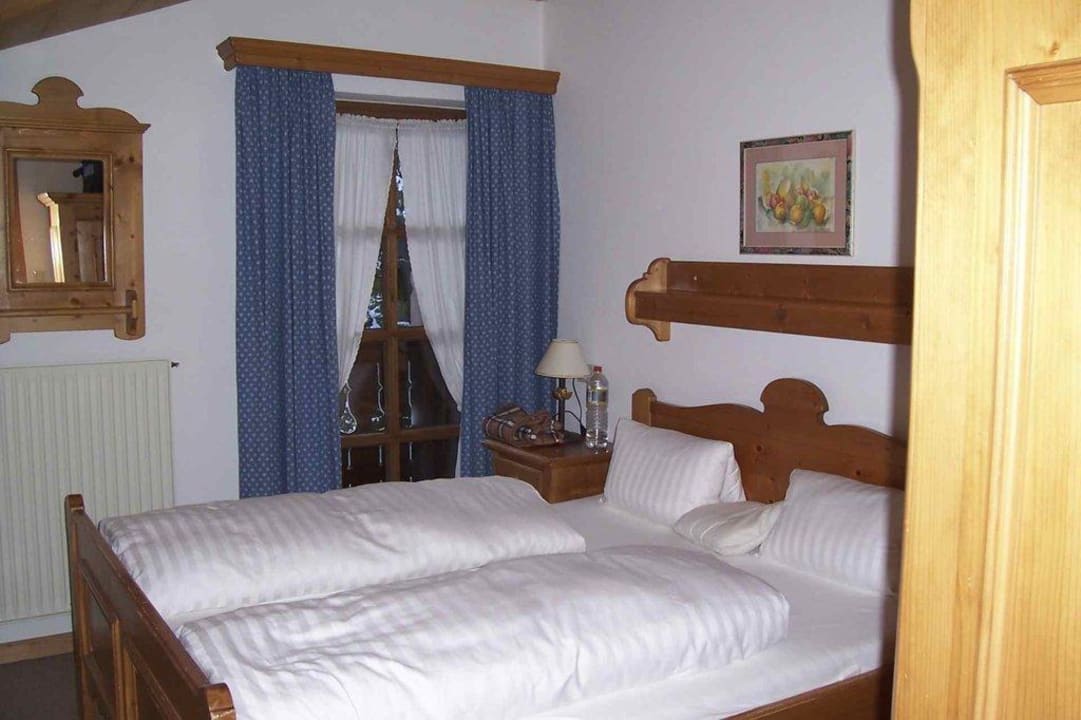 Schlafzimmer der Juniorsuite VAYA Achensee