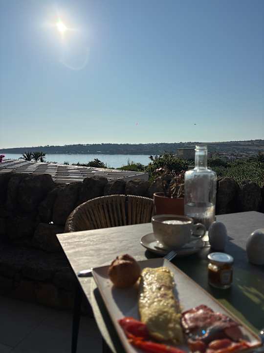 Gastro Mangia's Brucoli Sicily Autograph Collection