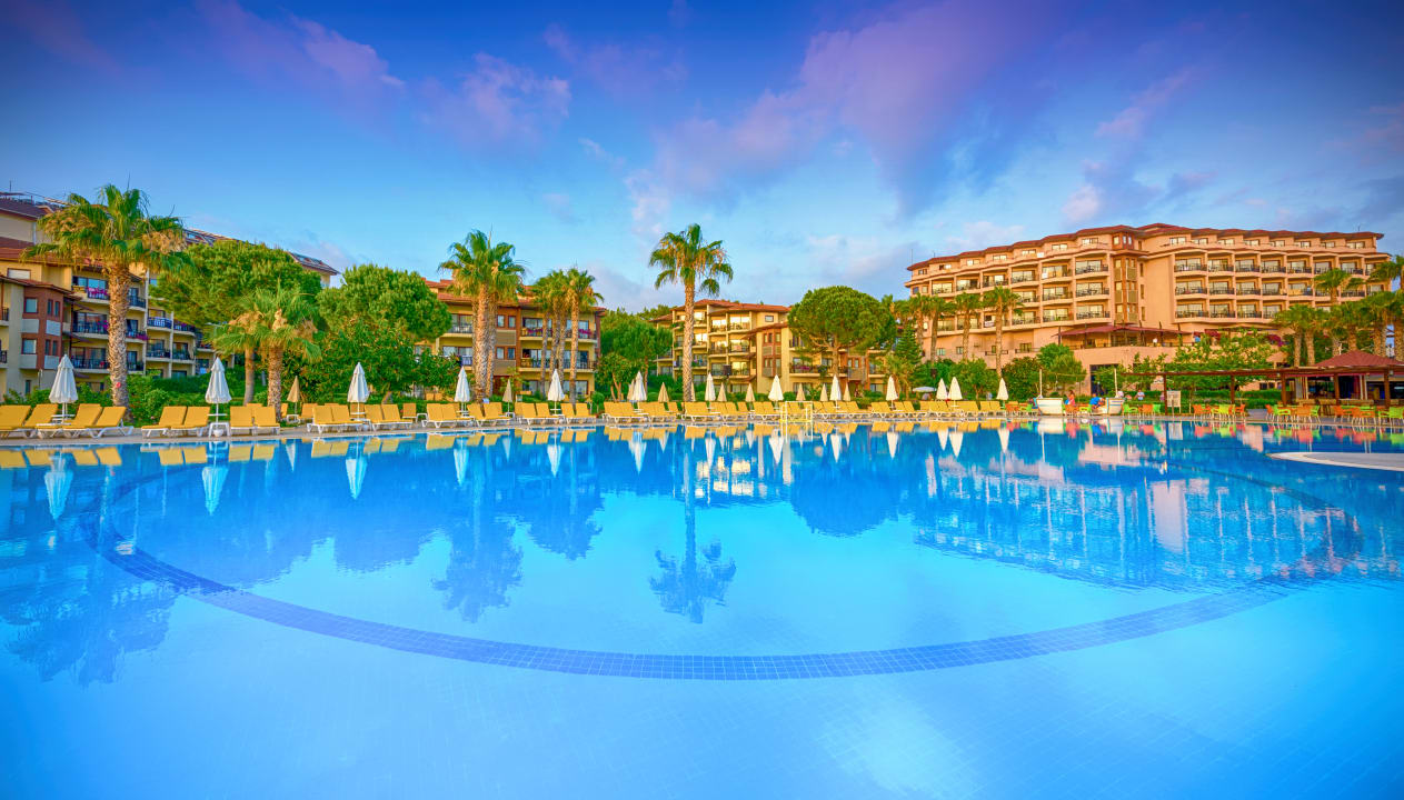 Pool Justiniano Park Conti