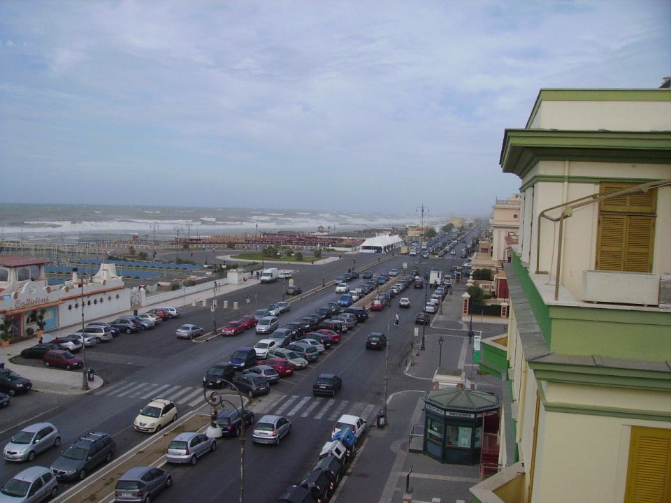 Ausblick vom Balkon nach rechts Hotel Ping Pong