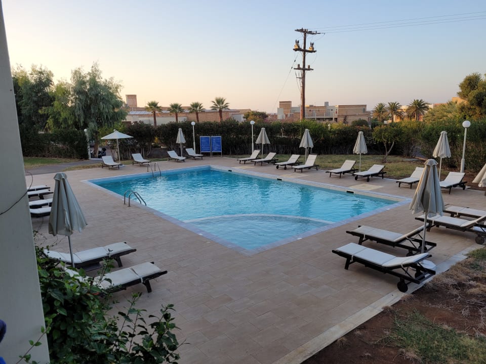 Pool Bella Beach Hotel