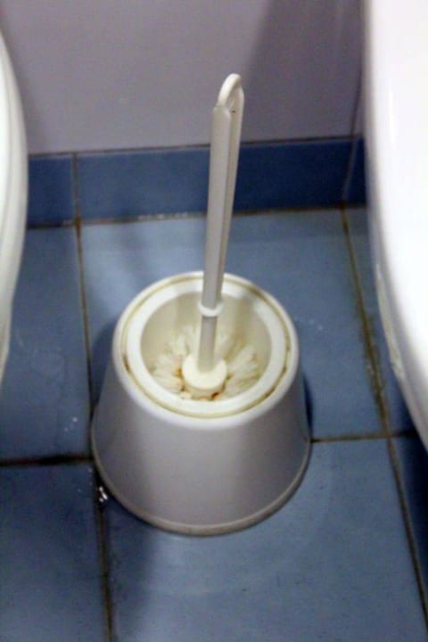 Klobürste eckelhaft!! Cavalieri Art Hotel