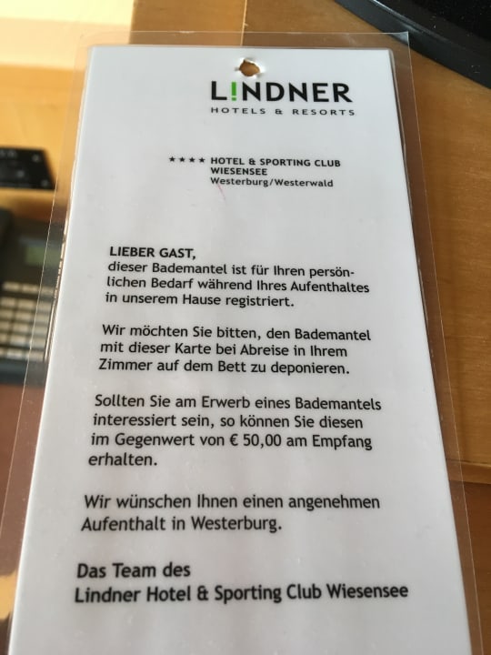 Lächerlich bei diesen Bademänteln  Golf & Sporthotel Wiesensee