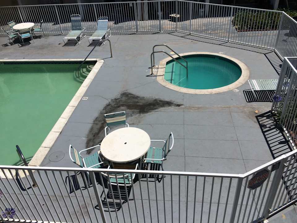 Pool Inn Of Long Beach