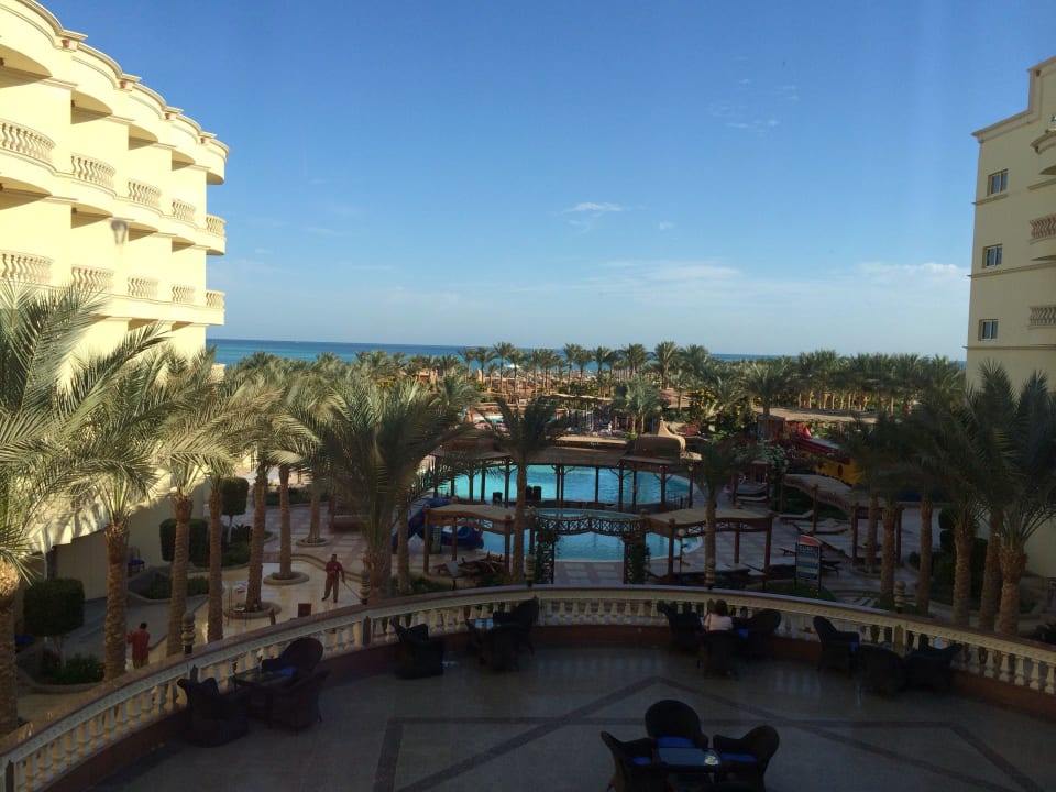 Вид из столовой Riviera Aqua Park Resort