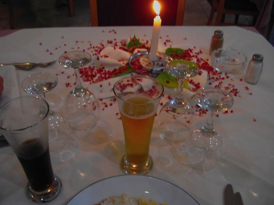 Tischdeko am letzten Abend Zita Beach Resort