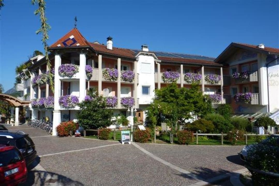Die Hotelzufahrt Gartenhotel Moser
