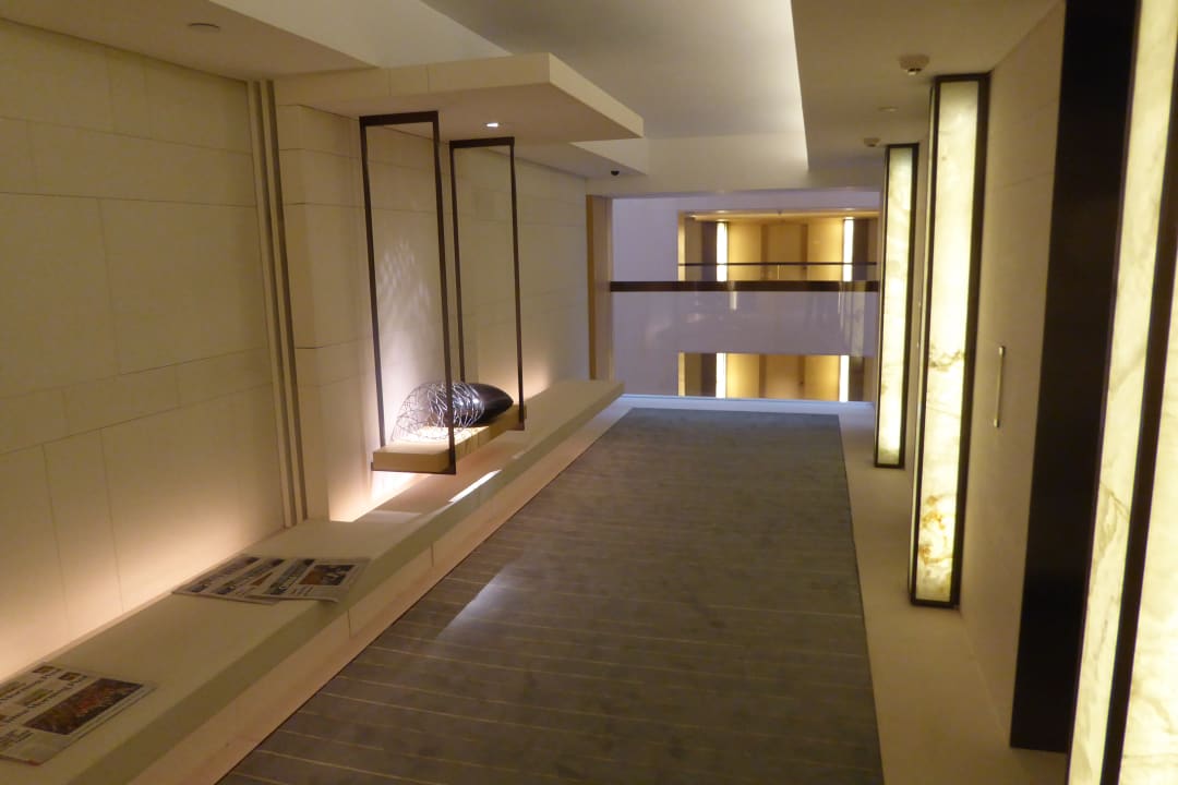 Flur vor den Aufzügen Hotel The Upper House