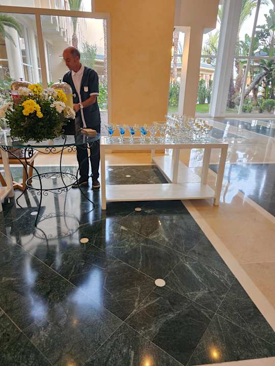 Lobby Iberostar Waves Averroes