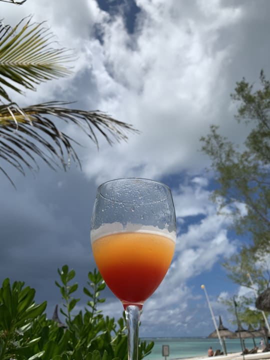 Gartenanlage Crystals Beach Resort Belle Mare, a member of Radisson Individuals
