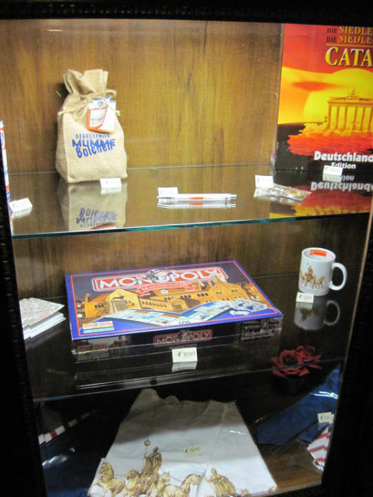 Souvenirvitrine Hotel Deutsches Haus