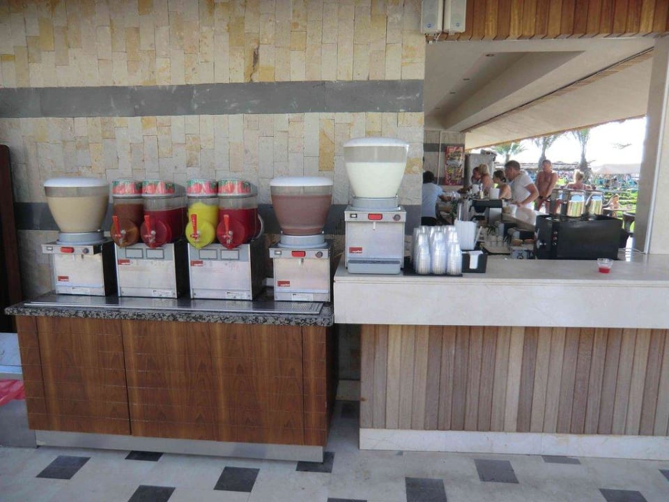 Zu kleine Strandbar Maxx Royal Belek Golf Resort