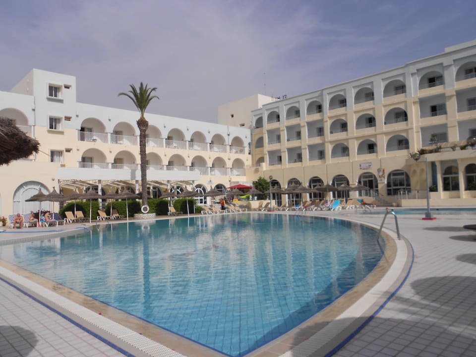 Pool El Mehdi Beach Resort