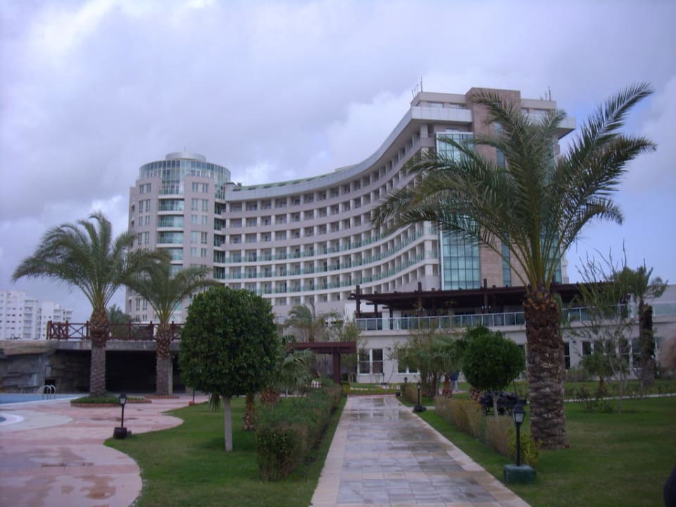 Vom Pool aus Blick auf das Hotel Sherwood Exclusive Lara