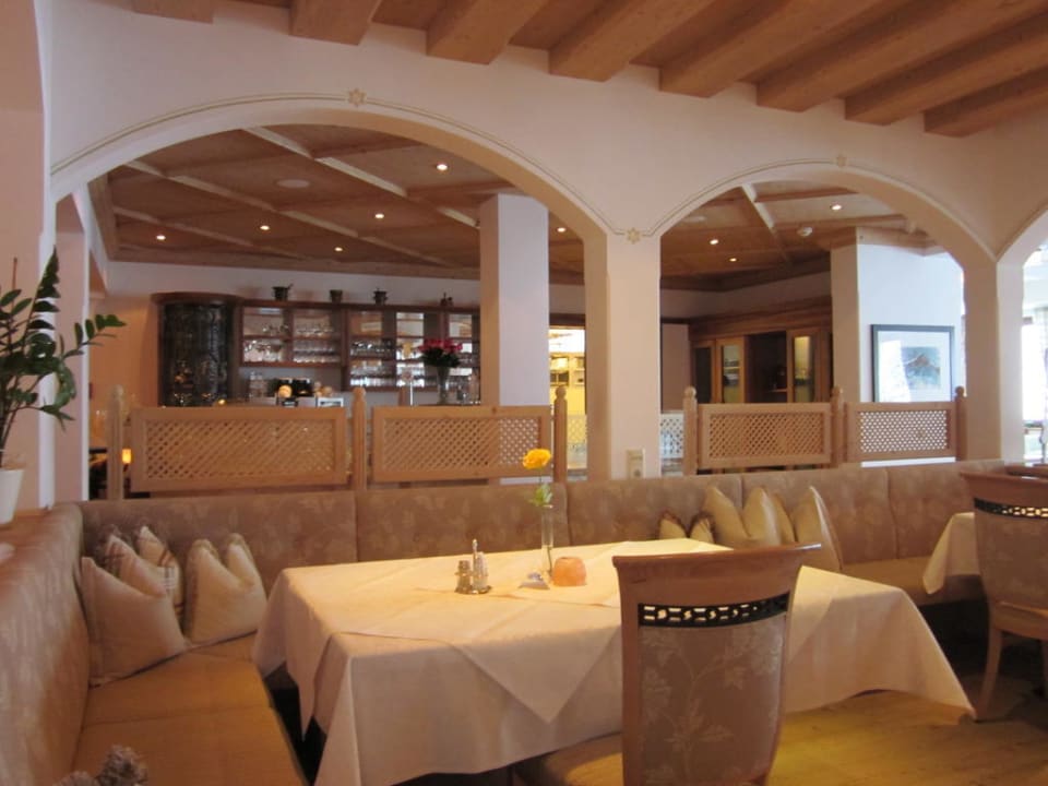 Main restaurant Hotel Alpenhof