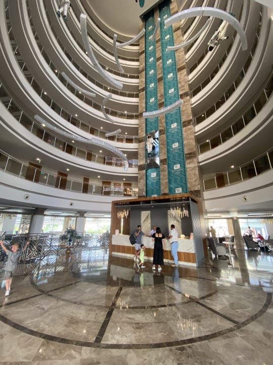 Lobby Saturn Palace Resort Hotel