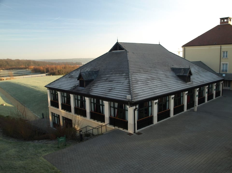 Frühstücksraum Campanile Val de France