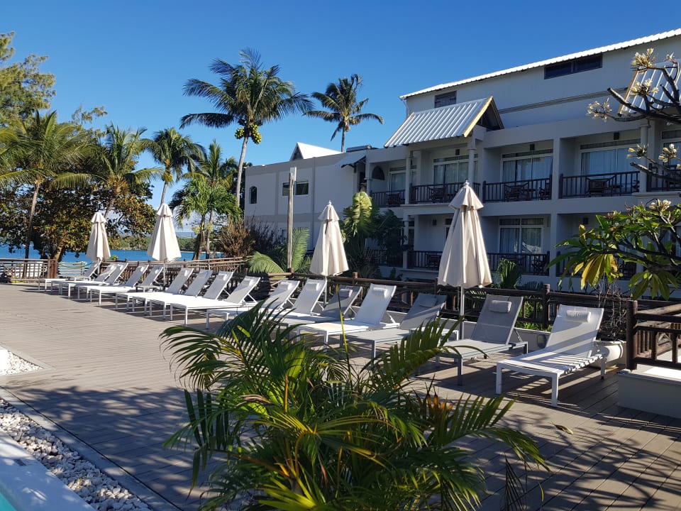 Pool Le Peninsula Bay Beach Resort & Spa