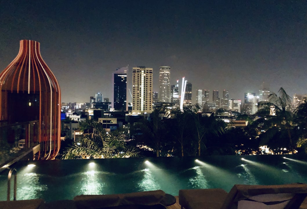 Pool Parkroyal on Pickering