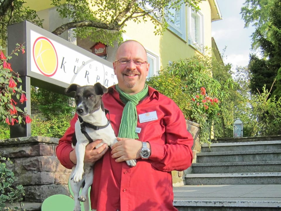 Christoph Eck mit Jack Haus am Kurpark