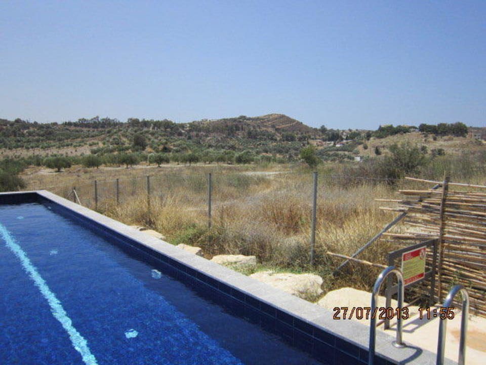 4 Niriida Guesthouse