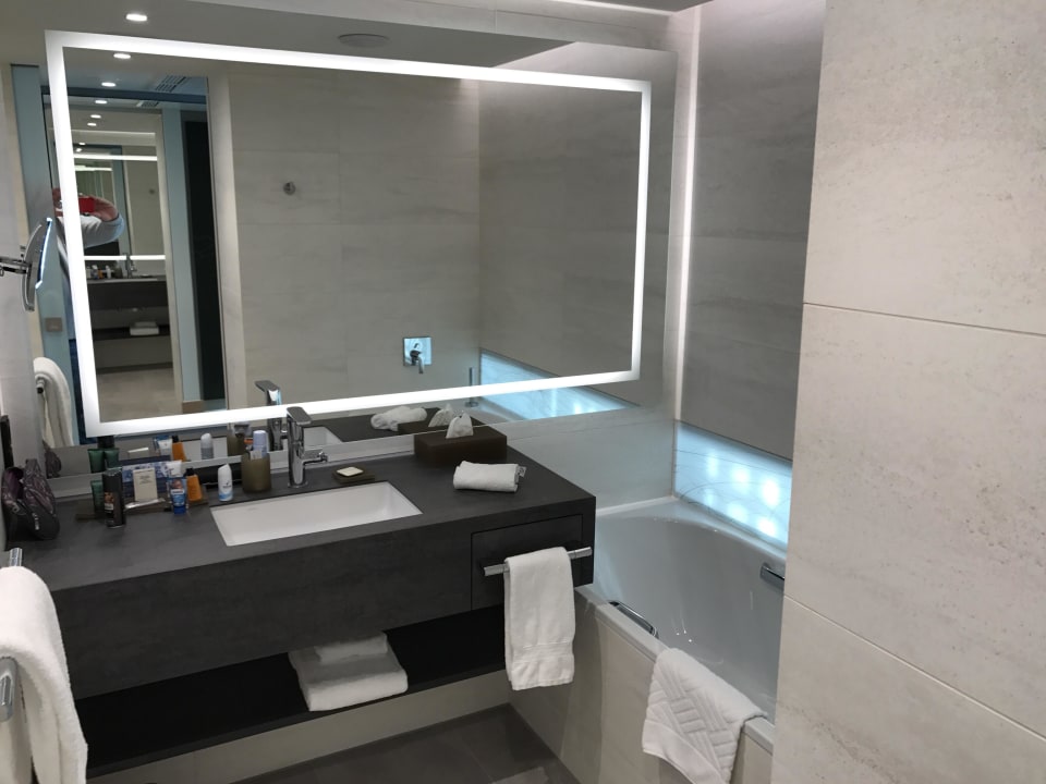 Badezimmer Hilton Munich Airport