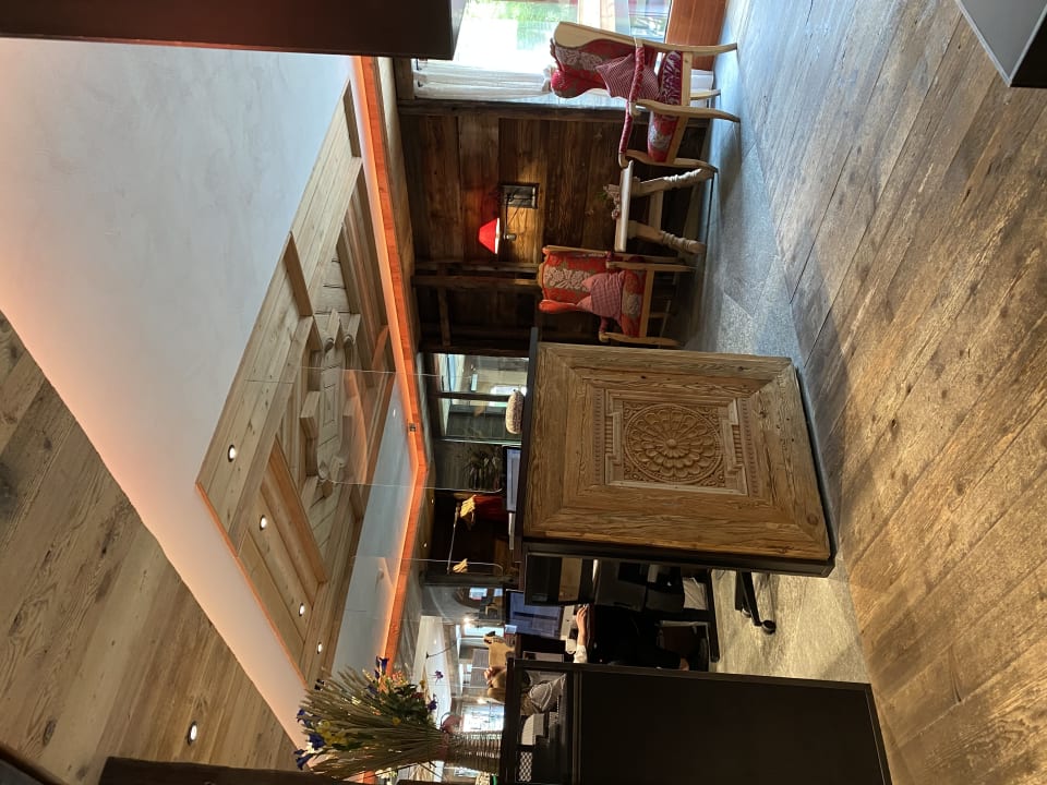 Lobby Tradition Julen Hotel