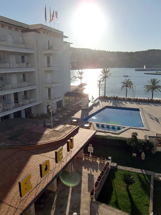 Eingangsbereich, Pool von Balkon 3. Etage aus  Hotel Eden Soller