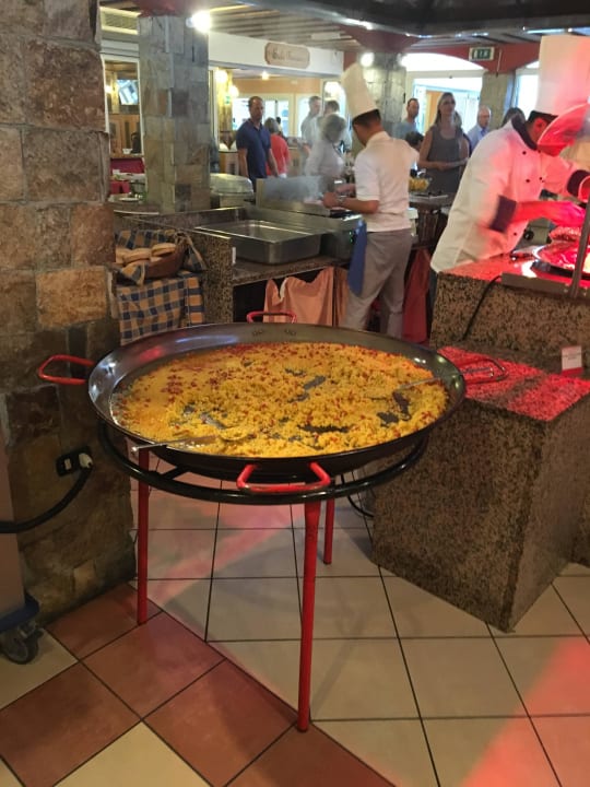 Riesenpaella Tirreno Resort