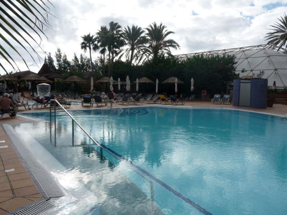 Liegen am Pool IFA Altamarena by Lopesan Hotels