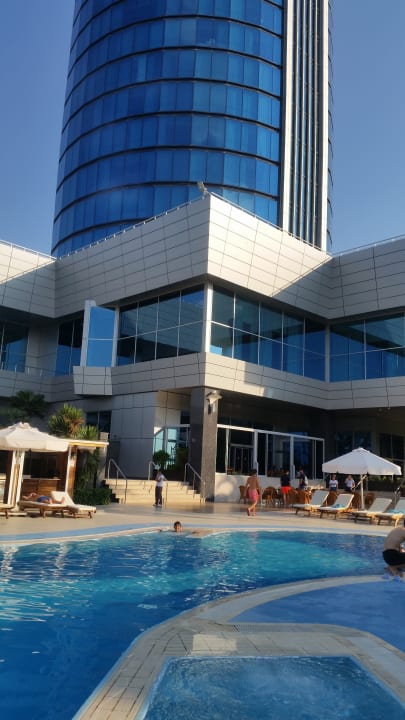Pool Wyndham Grand Izmir Ozdilek Thermal & Spa