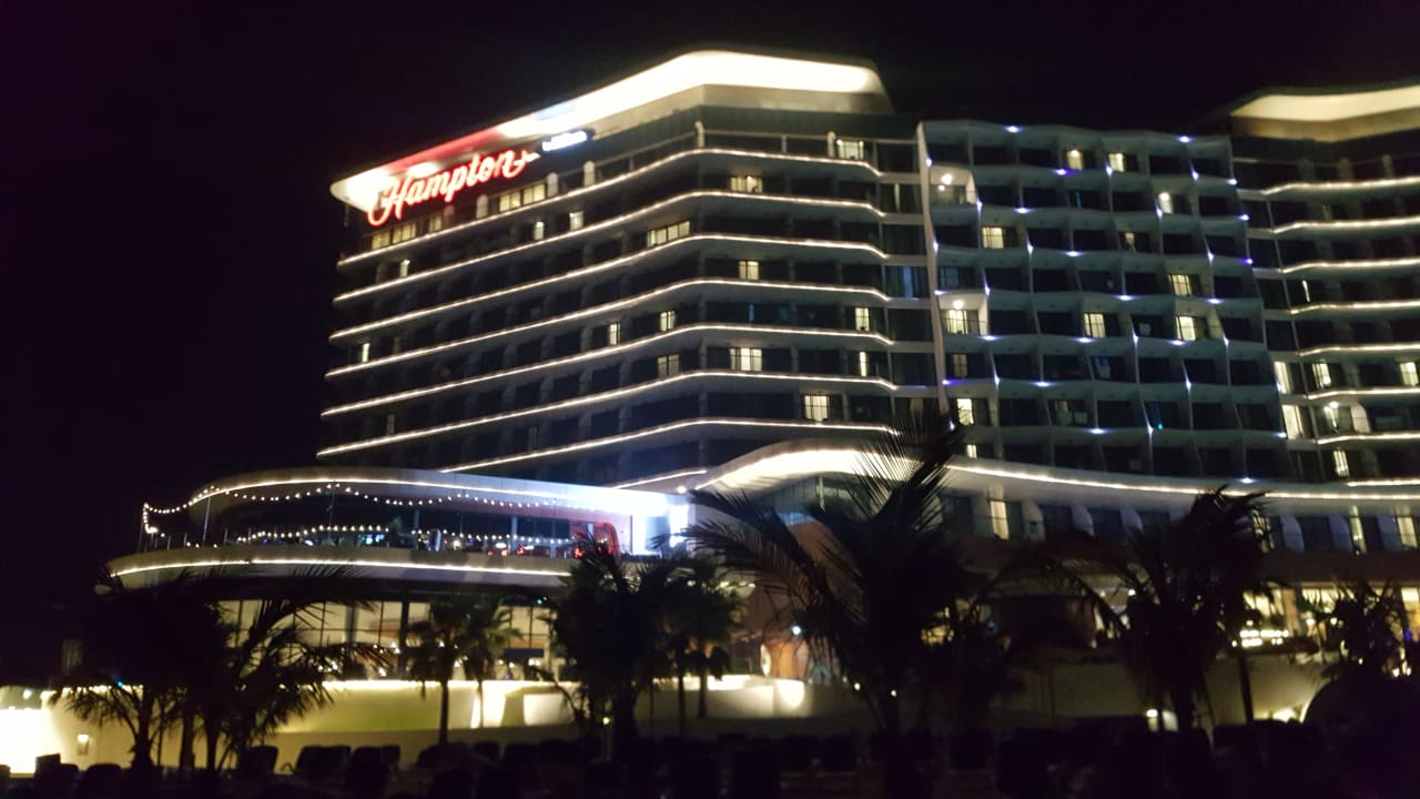 Außenansicht Hampton by Hilton Marjan Island